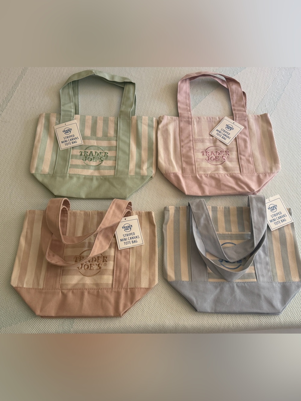 NWT Trader Joe’s mini tote bag set of 4
